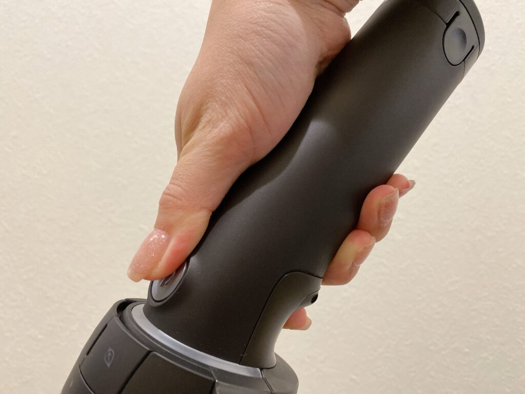 握りやすいグリップ