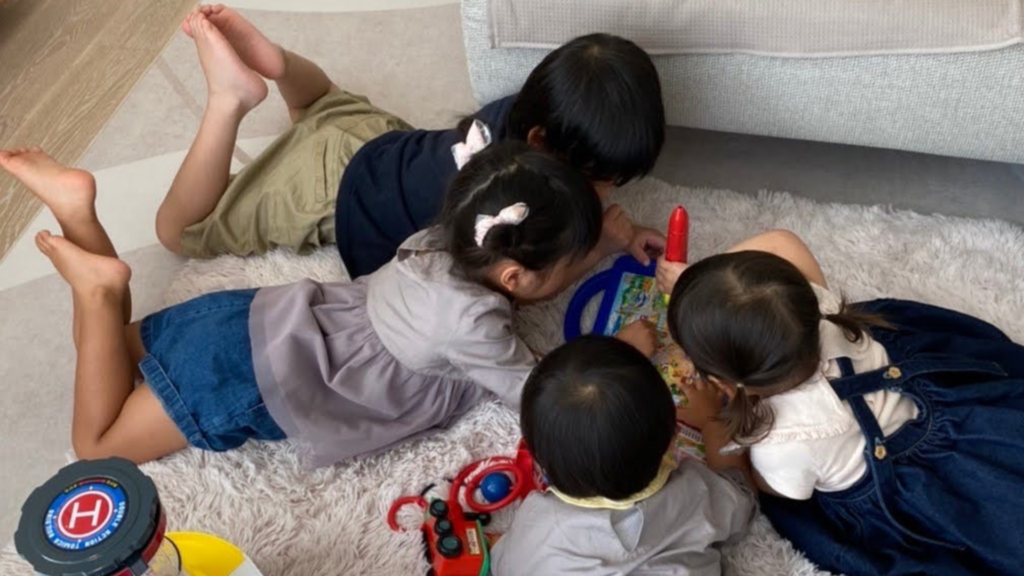 クイズモードでみんなでわちゃわちゃ遊んでいます