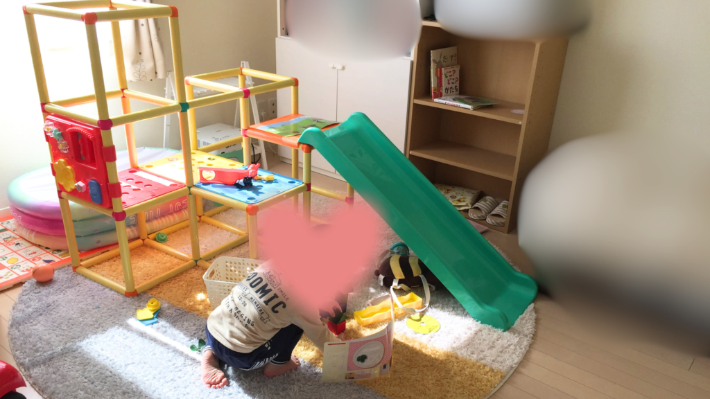 なかなかの存在感を放つジャングルジムですが、子どもはとってもお気に入り。